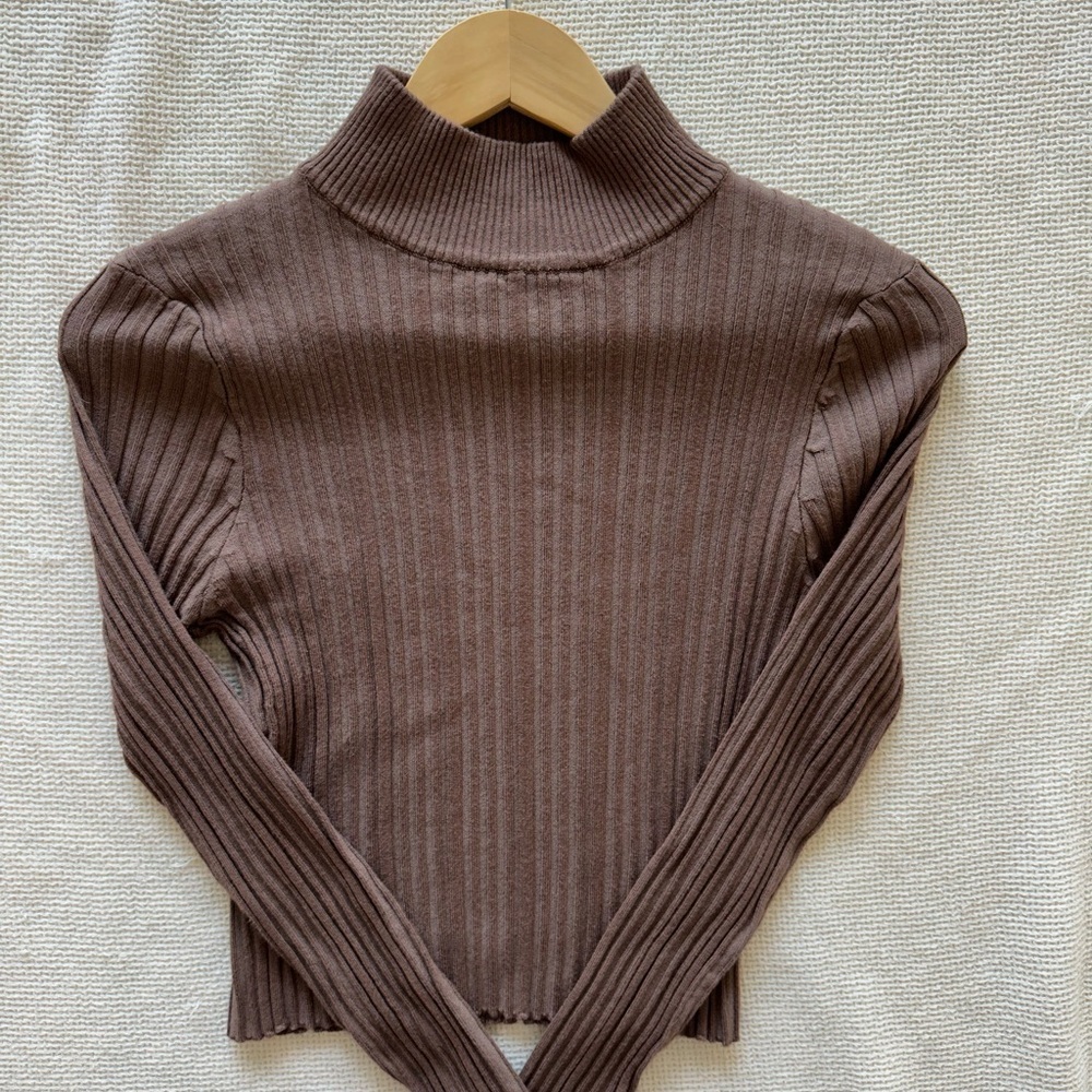 DISSH‎ Ribbed Brown Turtleneck Sweater